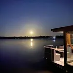 Hébergement de vacances Houseboats Mookerplas Met Dakterras