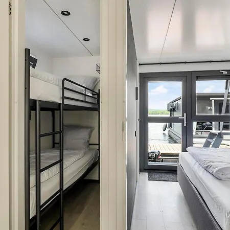 Hébergement de vacances Houseboat Marina Mookerplas Met Dakterras | 4 - 6 Personen Middelaar