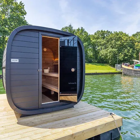 Houseboat Marina Mookerplas Met Dakterras | 4 - 6 Personen Middelaar