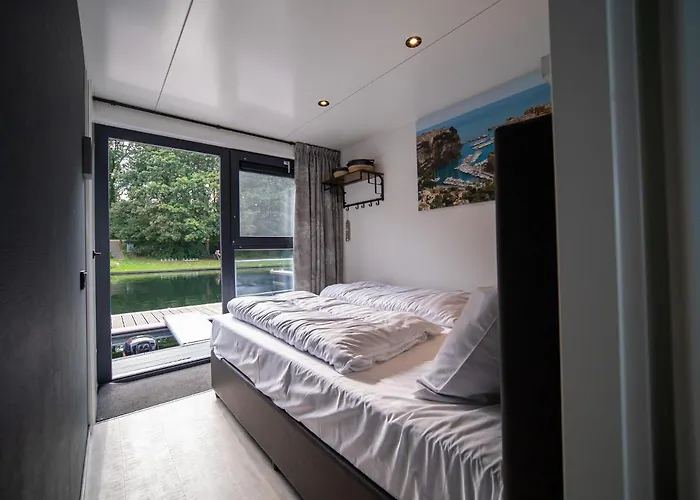 Houseboats Mookerplas Met Dakterras Сasa de vacaciones Middelaar