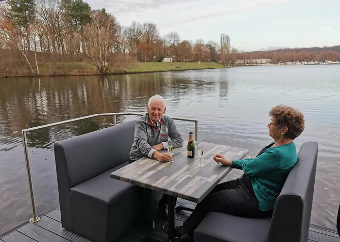 Houseboats Mookerplas Met Dakterras Сasa de vacaciones Middelaar