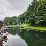بيت للعطل Houseboats Mookerplas Met Dakterras *