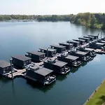 بيت للعطل Houseboats Mookerplas Met Dakterras